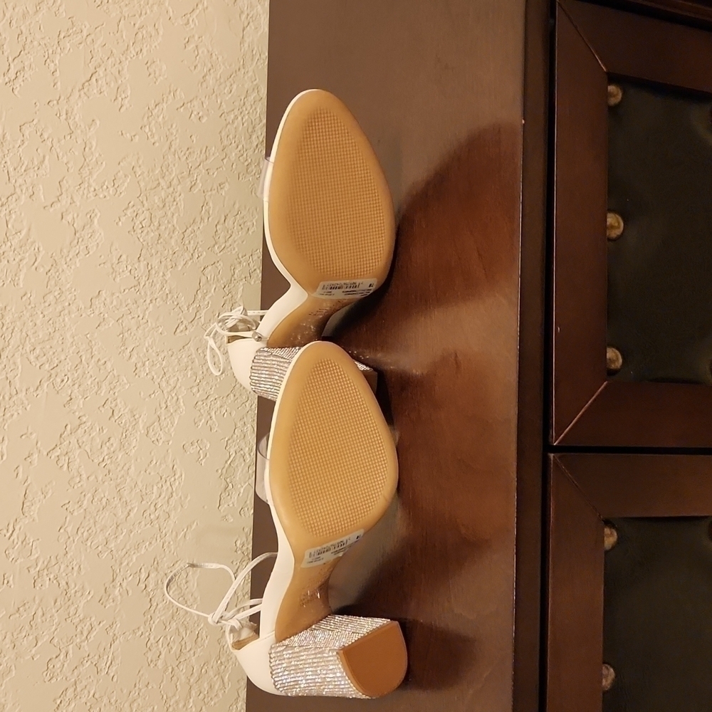 Shoes - Picture 12 of 12